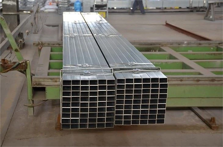 Verzinktes quadratisches Hohlprofil 25*25*3.0